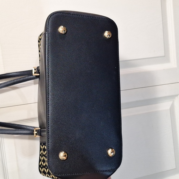 Michael Kors large suede jet set travel tote - black/gold laser cut - Picture 5 of 12